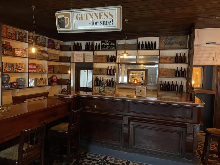 Tw O Connell Old World Irish Pub Villa Кахерсивен Екстериор снимка