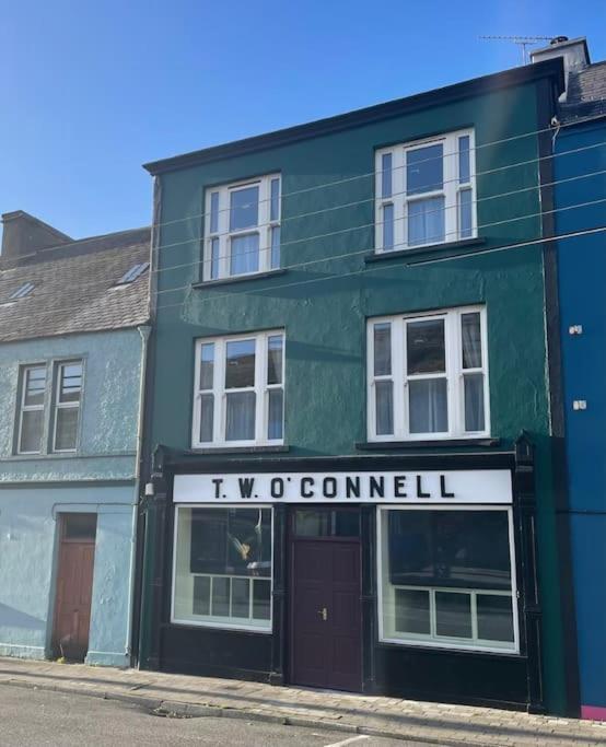 Tw O Connell Old World Irish Pub Villa Кахерсивен Екстериор снимка